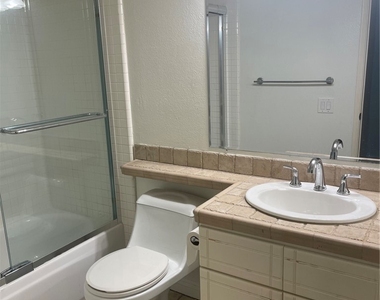 8212 E Oak Ridge - Photo Thumbnail 8