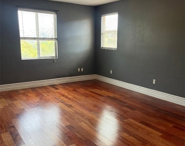 7880 E Autry Drive - Photo Thumbnail 32