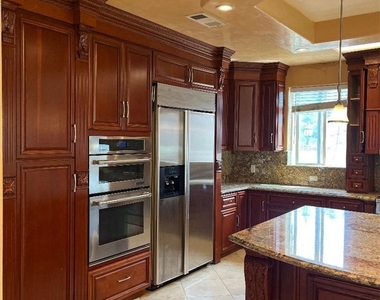 7880 E Autry Drive - Photo Thumbnail 9