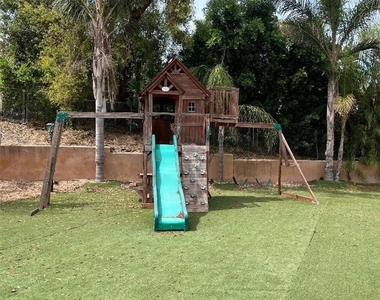 7880 E Autry Drive - Photo Thumbnail 6