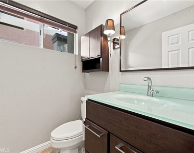 811 Ranch Vista - Photo Thumbnail 16
