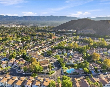811 Ranch Vista - Photo Thumbnail 32