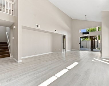 811 Ranch Vista - Photo Thumbnail 1