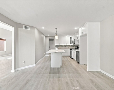 811 Ranch Vista - Photo Thumbnail 3
