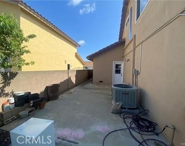 11095 Begonia Avenue - Photo Thumbnail 33