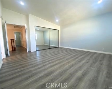 11095 Begonia Avenue - Photo Thumbnail 17