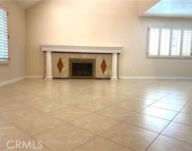 11095 Begonia Avenue - Photo Thumbnail 5