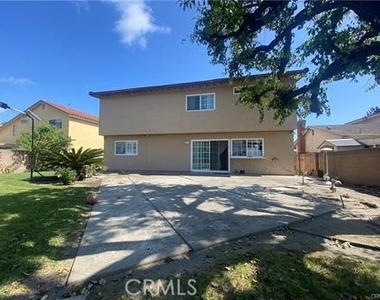 11095 Begonia Avenue - Photo Thumbnail 31