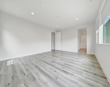 10382 Elizabeth Lane - Photo Thumbnail 18