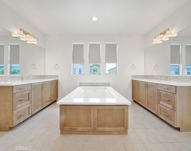 10382 Elizabeth Lane - Photo Thumbnail 19