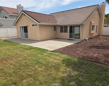1068 Smoketree Drive - Photo Thumbnail 2