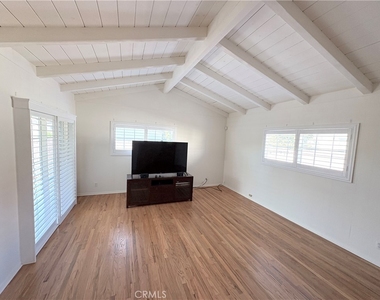 2049 W 185th Street - Photo Thumbnail 8