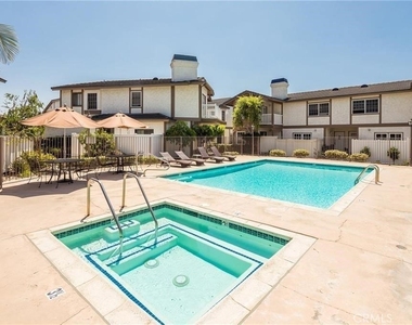 1727 Date Avenue - Photo Thumbnail 8