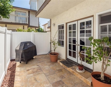 1727 Date Avenue - Photo Thumbnail 6