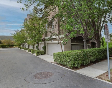 1382 Dandelion Way - Photo Thumbnail 7