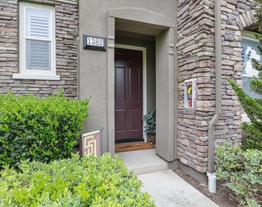 1382 Dandelion Way - Photo Thumbnail 6
