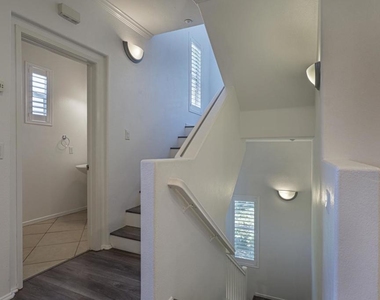 1382 Dandelion Way - Photo Thumbnail 15
