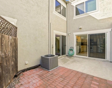 10890 Macouba Place - Photo Thumbnail 22