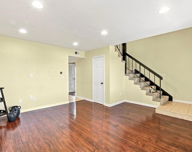 10890 Macouba Place - Photo Thumbnail 3