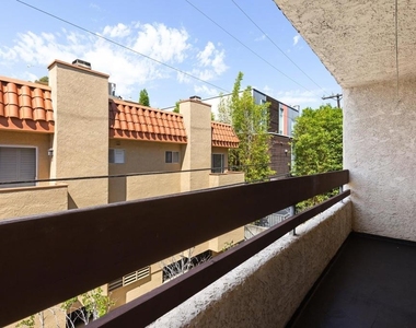 1037 N Vista Street - Photo Thumbnail 17