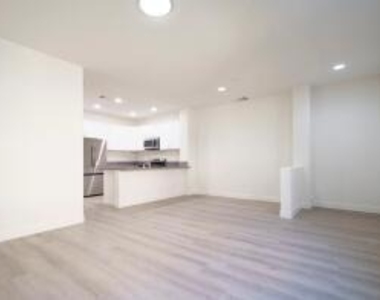 27285 Blue Spruce Place - Photo Thumbnail 3