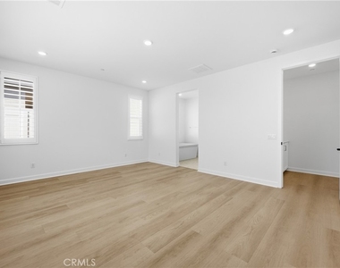 147 Mellano Way - Photo Thumbnail 23