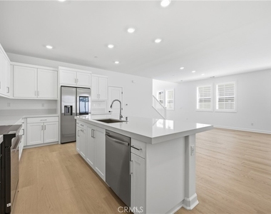 147 Mellano Way - Photo Thumbnail 19