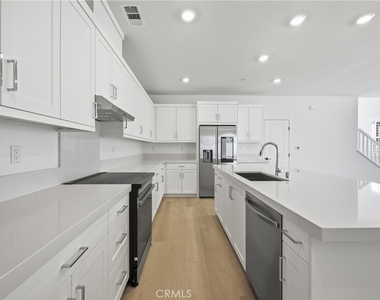 147 Mellano Way - Photo Thumbnail 14