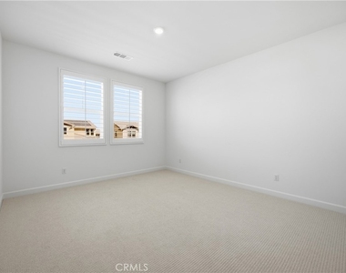 147 Mellano Way - Photo Thumbnail 33
