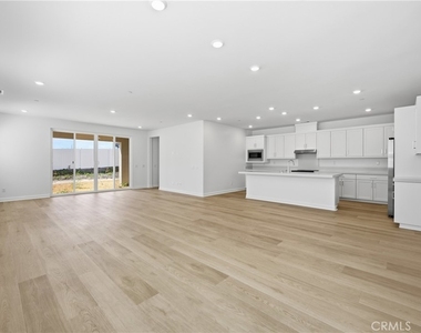 147 Mellano Way - Photo Thumbnail 9