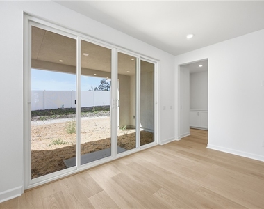 147 Mellano Way - Photo Thumbnail 20