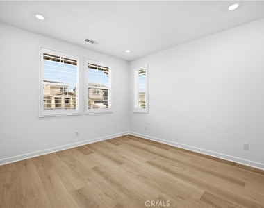 147 Mellano Way - Photo Thumbnail 28