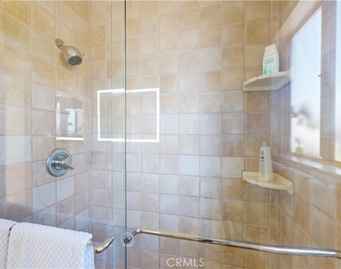 21711 Wesley Drive - Photo Thumbnail 2