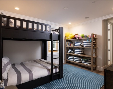 1508 E Balboa Boulevard - Photo Thumbnail 15