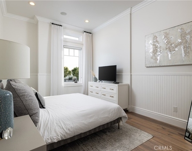 1508 E Balboa Boulevard - Photo Thumbnail 13