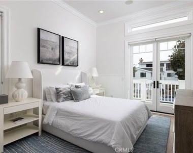 1508 E Balboa Boulevard - Photo Thumbnail 11