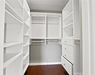 1741 Tustin Avenue - Photo Thumbnail 10