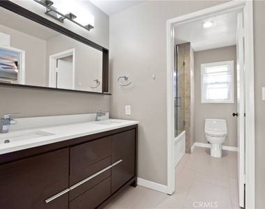 1741 Tustin Avenue - Photo Thumbnail 11