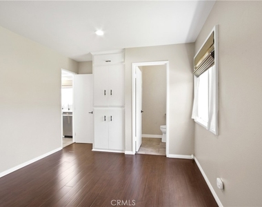 1741 Tustin Avenue - Photo Thumbnail 5