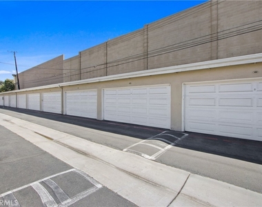 1741 Tustin Avenue - Photo Thumbnail 17