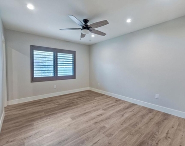 605 Morse Street - Photo Thumbnail 21