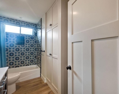 605 Morse Street - Photo Thumbnail 15