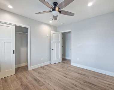 605 Morse Street - Photo Thumbnail 20