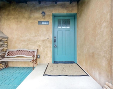 605 Morse Street - Photo Thumbnail 4