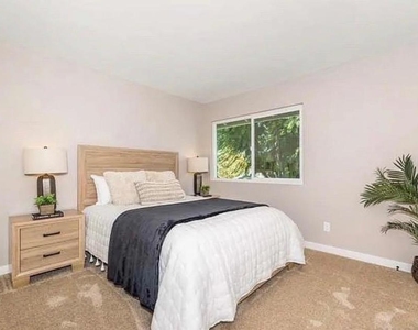 2512 Wanek Road - Photo Thumbnail 5