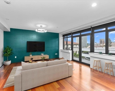 1551 4th Avenue - Photo Thumbnail 3