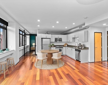 1551 4th Avenue - Photo Thumbnail 2