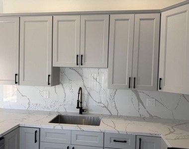 3204 Neosho Place - Photo Thumbnail 2