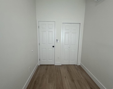 3204 Neosho Place - Photo Thumbnail 12