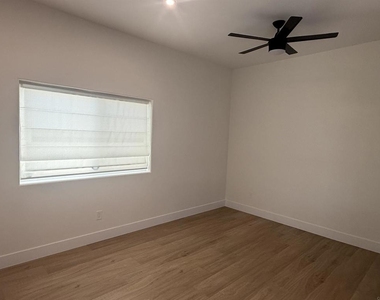 3204 Neosho Place - Photo Thumbnail 3